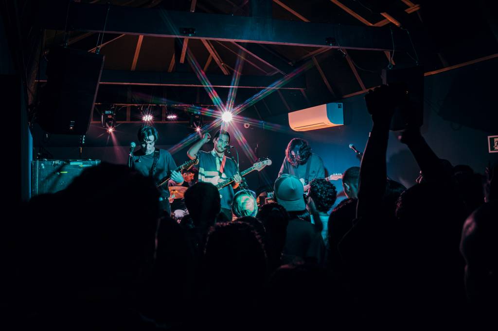 MAIOR Bar Alto Show cr¿dito Mayara Giacomini_Divulgao.jpg terno-rei-bar-alto