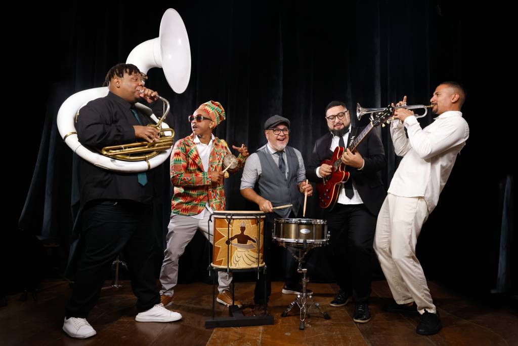 Augusto Silva & Frevo Novo estreiam em São Paulo com show gratuito