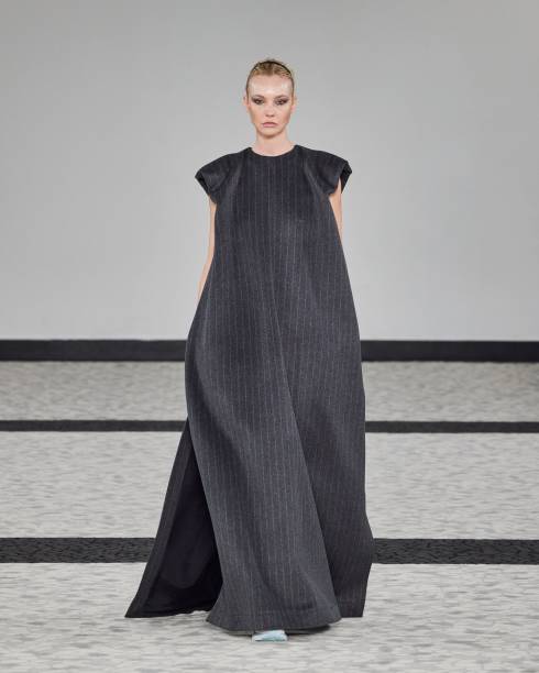 Desfile de Alexandre Herchcovitch: alfaiataria luxuosa Desfile de Alexandre Herchcovitch: alfaiataria luxuosa