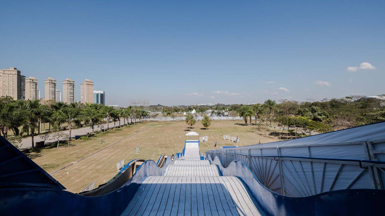 Tobogã de 30 metros de extensão no Parque Villa-Lobos