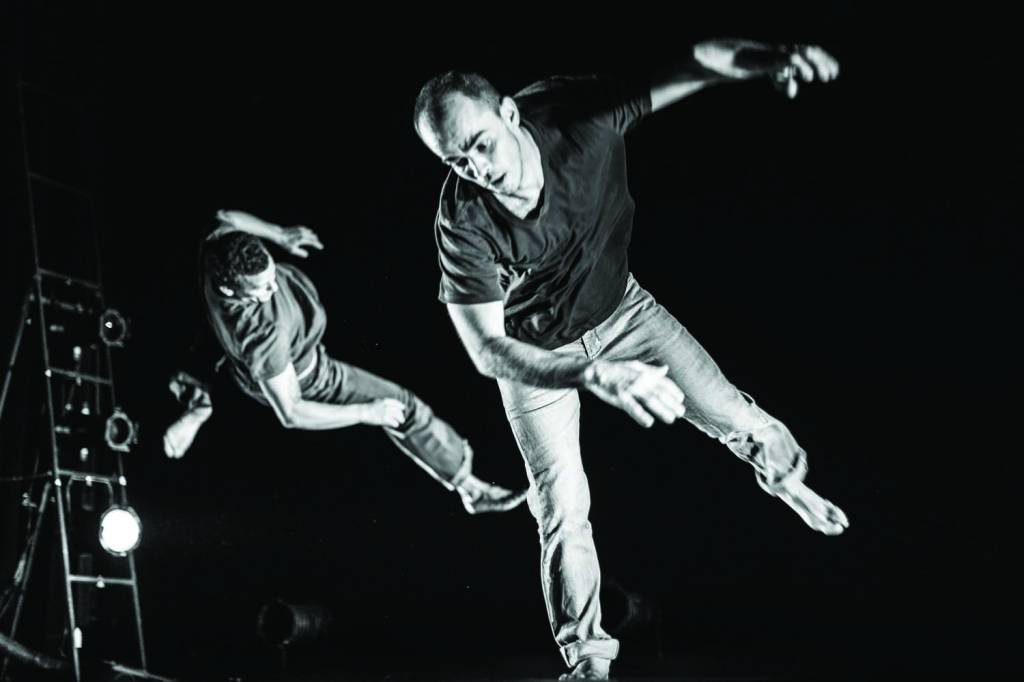 Dança com Diogo Granato e Henrique Lima apresenta duelo de improvisação