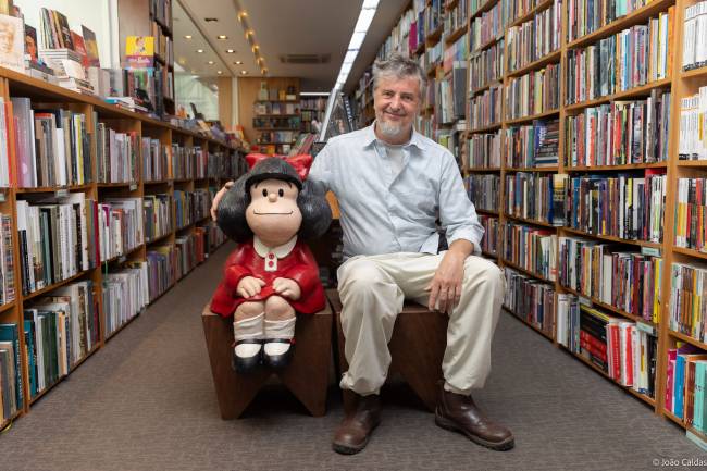 JC240816_139742 escultura-mafalda-livraria-martins-fontes