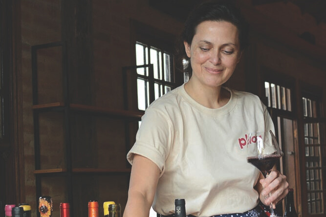 Plou é o novo bar de vinhos da Vila Madalena