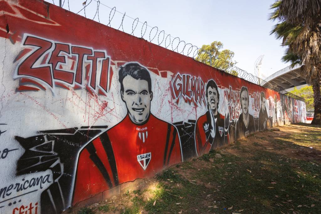 ALANSALLESMORUMBI20.jpg Desenhos de ex-goleiros do clube: Zetti, Gilmar, Waldir Peres e Poy