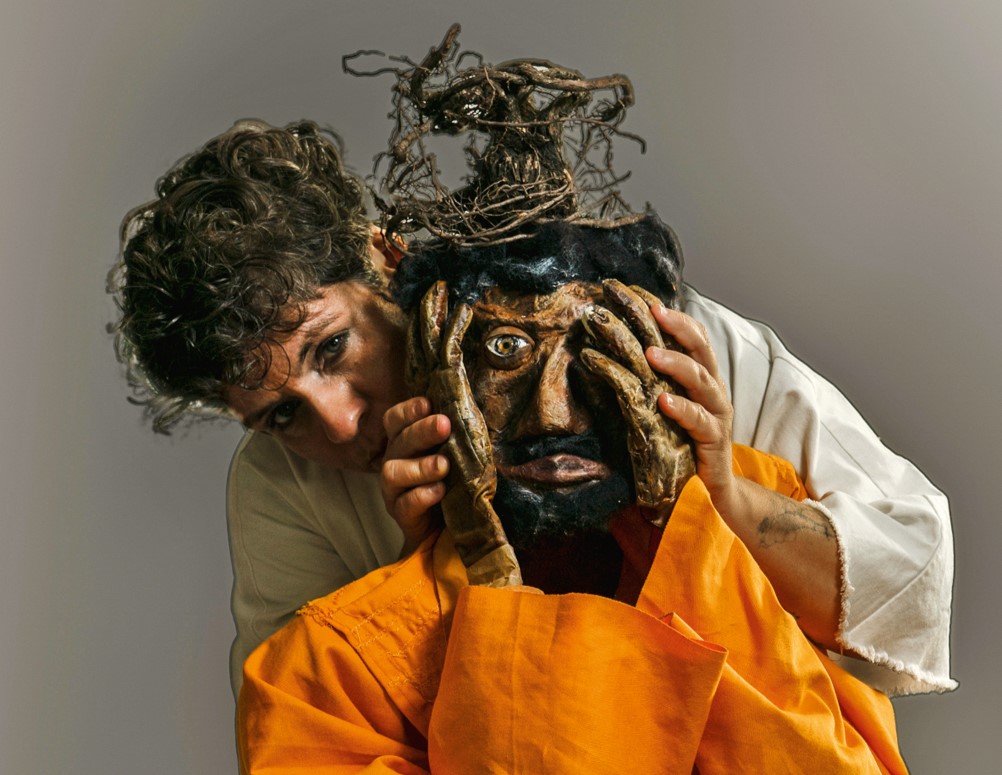 Itaú Cultural recebe espetáculo de marionete inspirado em Naná Vasconcelos