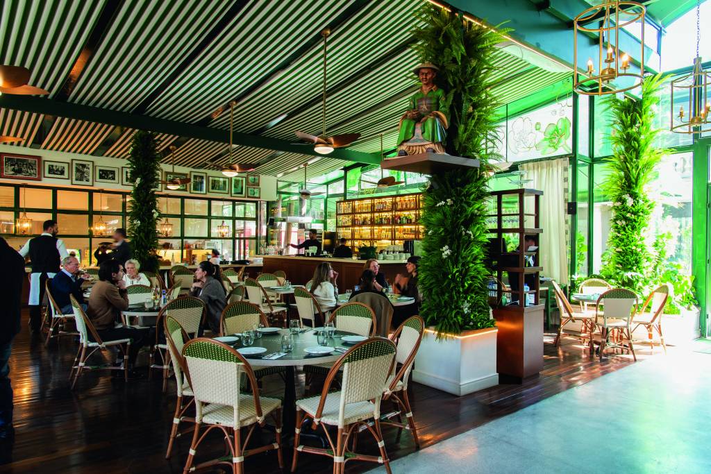 Les Deux Magots, filial de café parisiense, é a estreia do ano