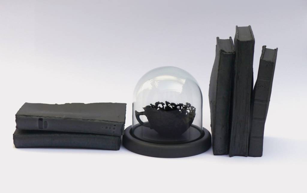 Artistas latinos refletem sobre influência espanhola em mostra