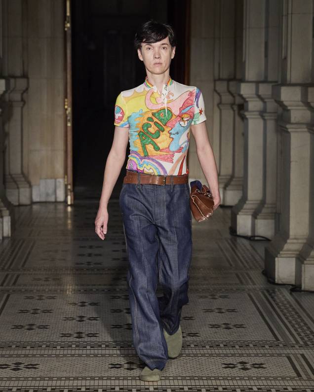O produtor musical Johnny Luxo, em look masculino da marca O produtor musical Johnny Luxo, em look masculino da marca