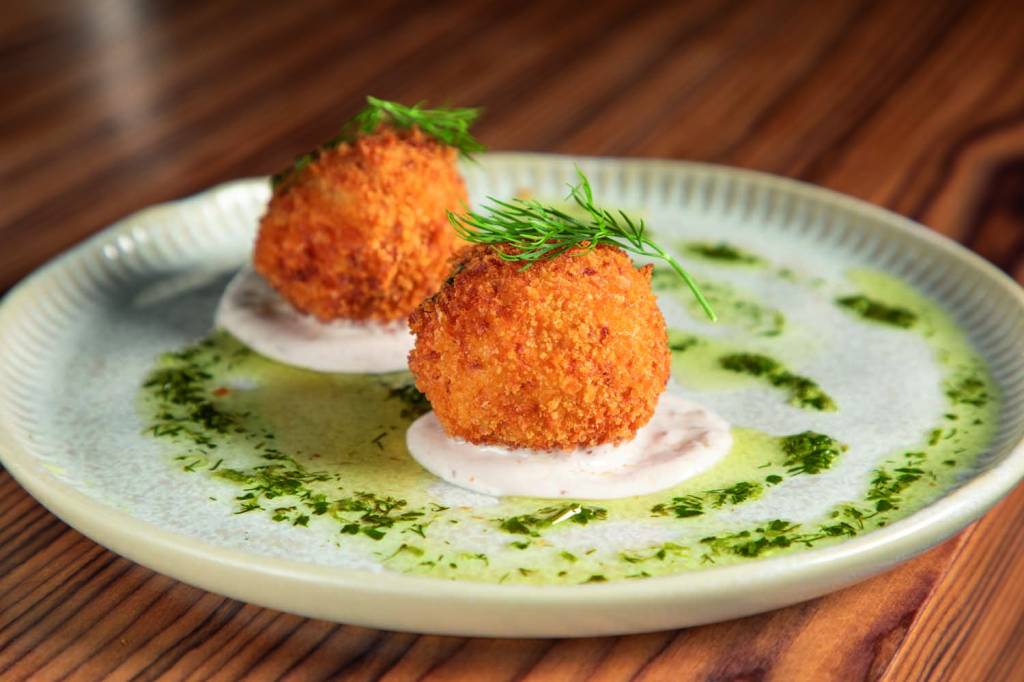 croqueta de camarão _ Paradero 52 paradero-52
