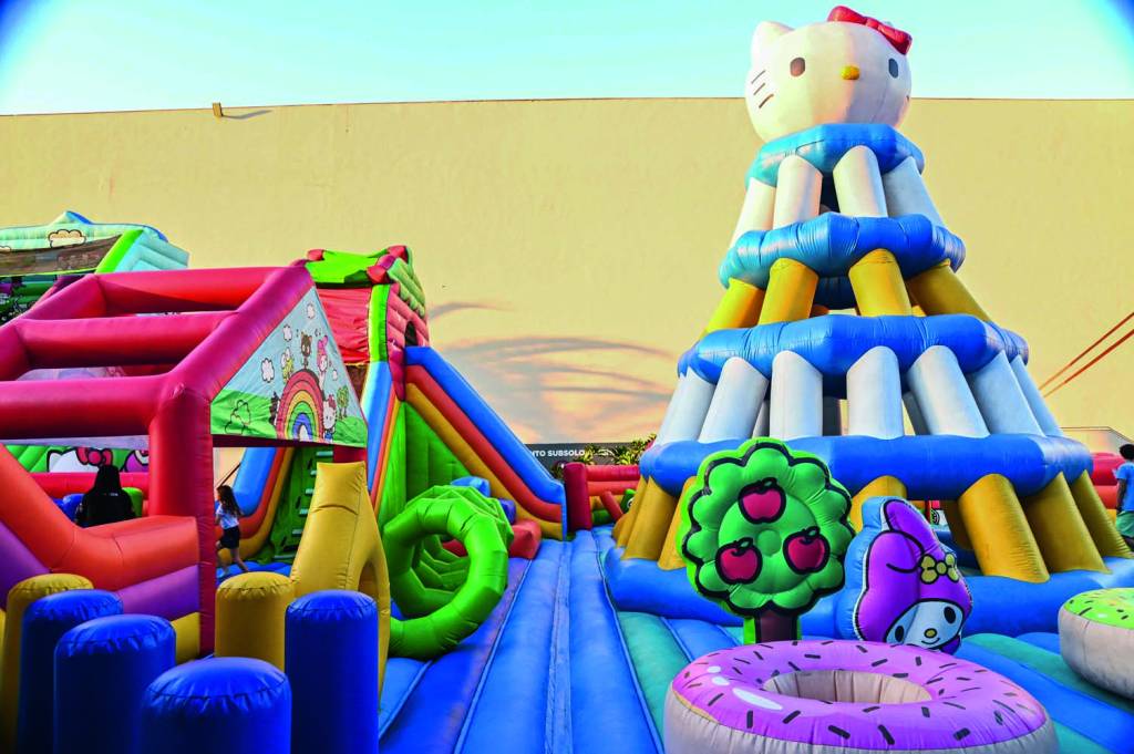 Parque inflável da Hello Kitty chega ao Mooca Plaza Shopping