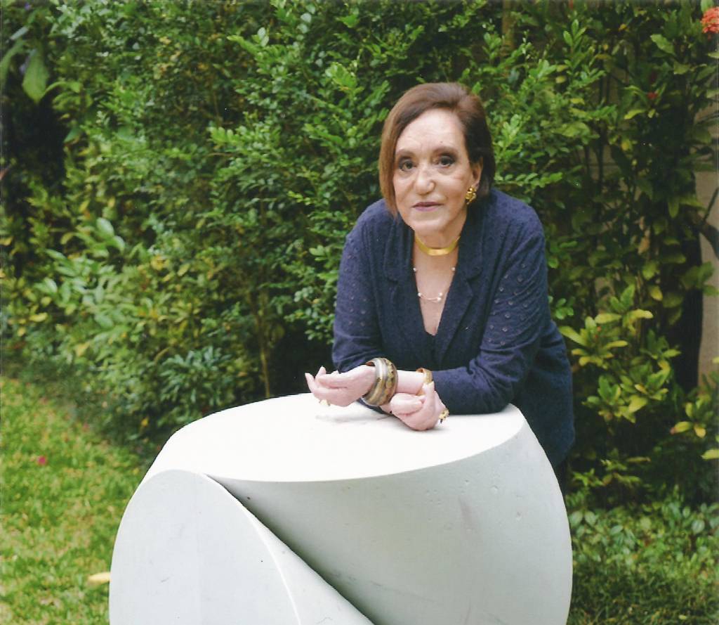 Leilah Assumpção assina espetáculo inédito ‘Mergulho no Mistério Dela’