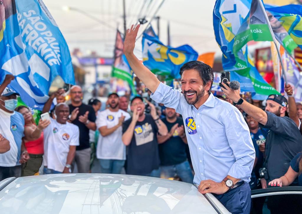 À espera de Bolsonaro, Ricardo Nunes defende equilíbrio