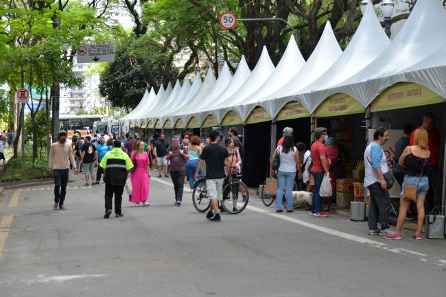 Feira do livro no Festival Mário de Andrade 2022