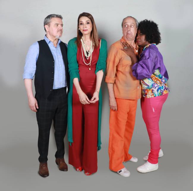 Foto-de-Bruno-Lemos-Elenco-todo-de-Uma-Ideia-Genial-1 Elenco de peso formado por Cássio Gabus Mendes, Zezeh Barbosa, Ary França e Suzy Rego.