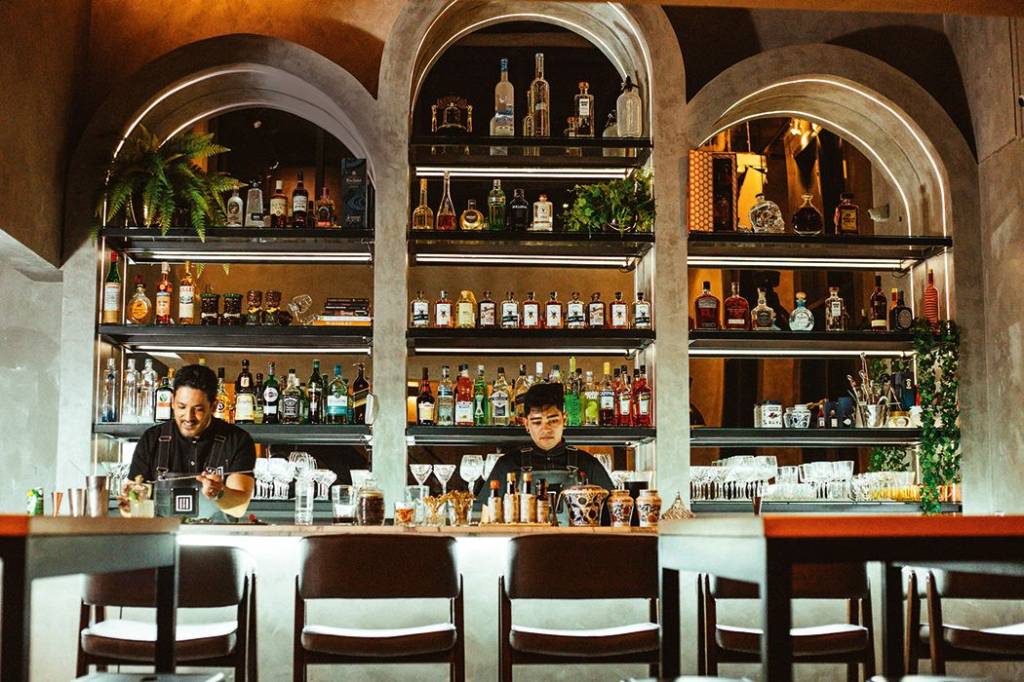 Highway Bar chega a Pinheiros com drinques clássicos e autorais