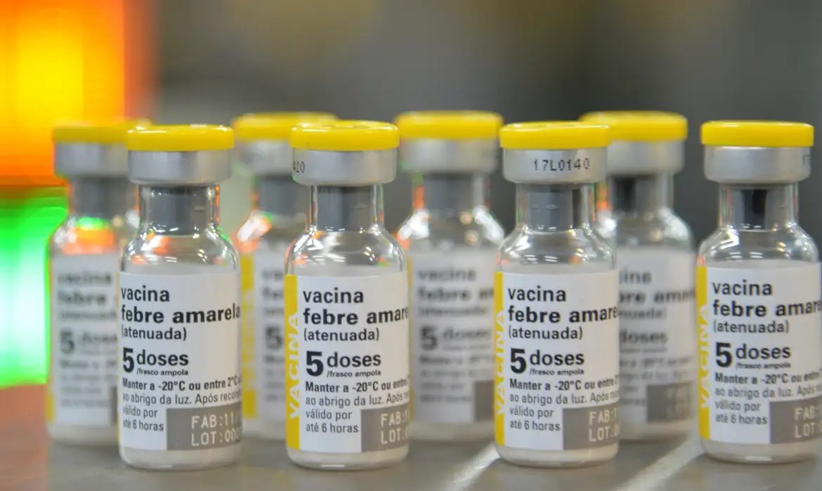 Vacinas para febre amarela