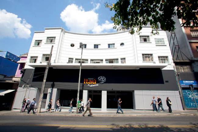 Espaço ITAÚ de Cinema.jpg Fachada anterior à atual, com patrocinador de 39 anos