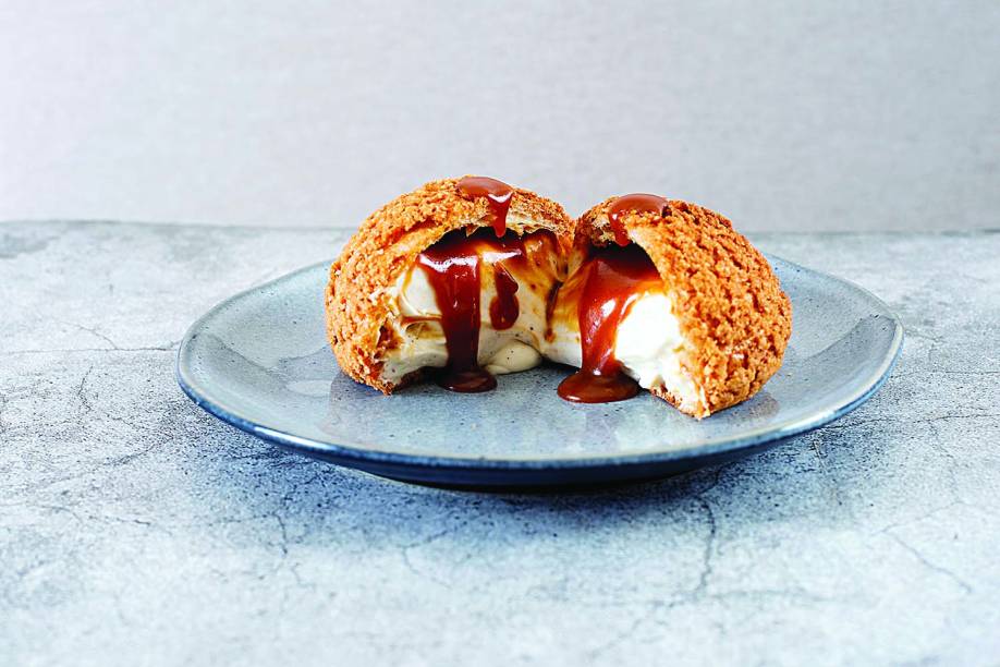 Hanami Confeitaria: choux cream de caramelo com missô