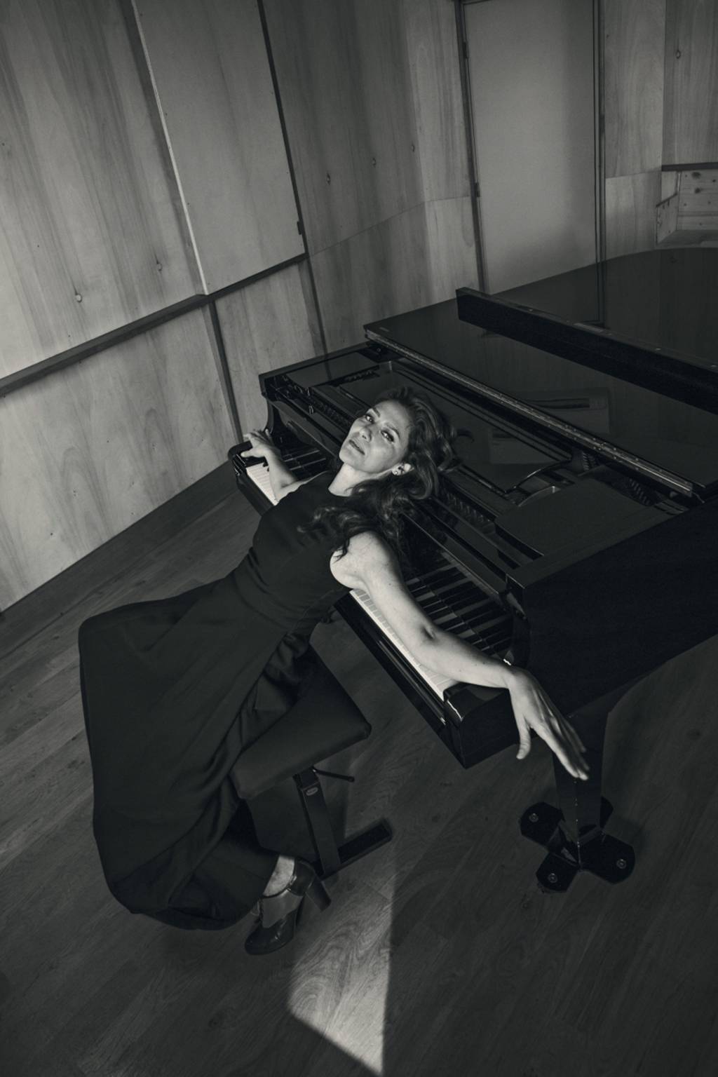 “O teatro não precisa de mim: eu que preciso dele”, diz Maria Fernanda Cândido