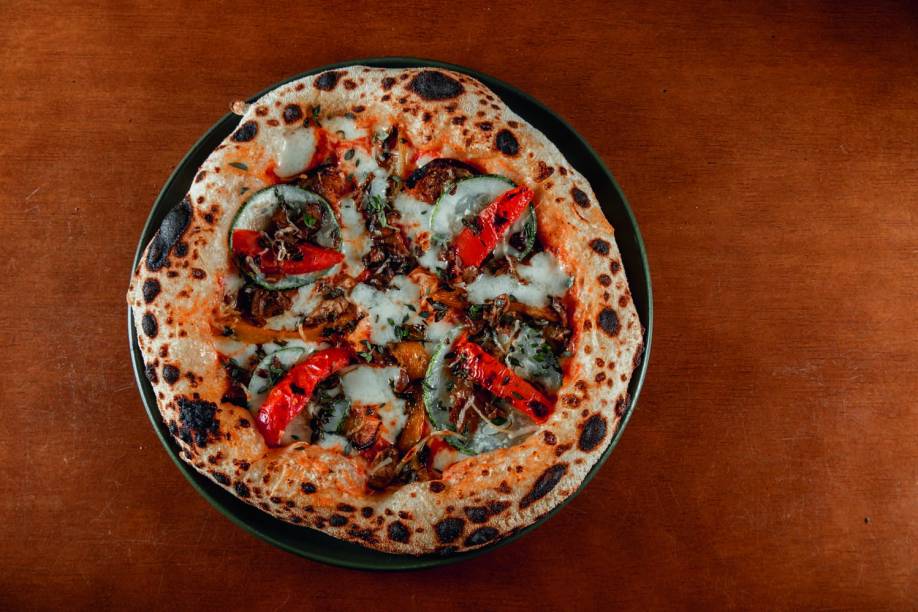 Org Pizzaria: a cobertura org com muçarela e cogumelo