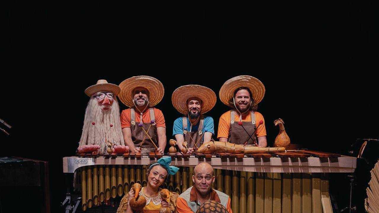 O elenco: mistura de teatro, música e dança