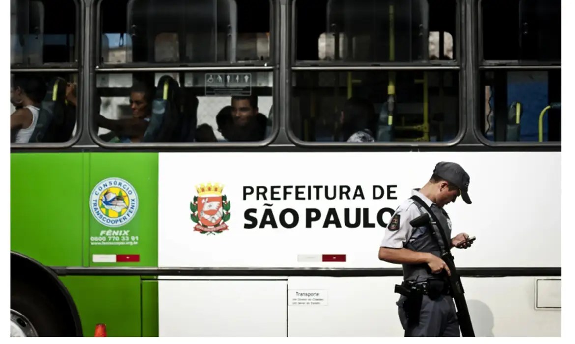Polícia Militar em patrulhamento em São Paulo