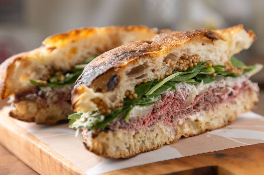 Oli Pane i Salumeria: sanduíche de rosbife caseiro Oli Pane i Salumeria: sanduíche de rosbife caseiro