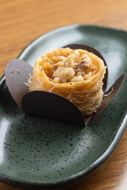 Knëfe & Bakläwa: ninho de nozes