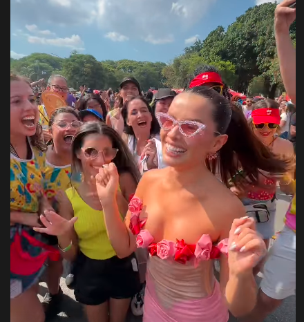 Juliette, sertanejo e até emo: blocos atraem multidões mesmo sob sol forte em SP