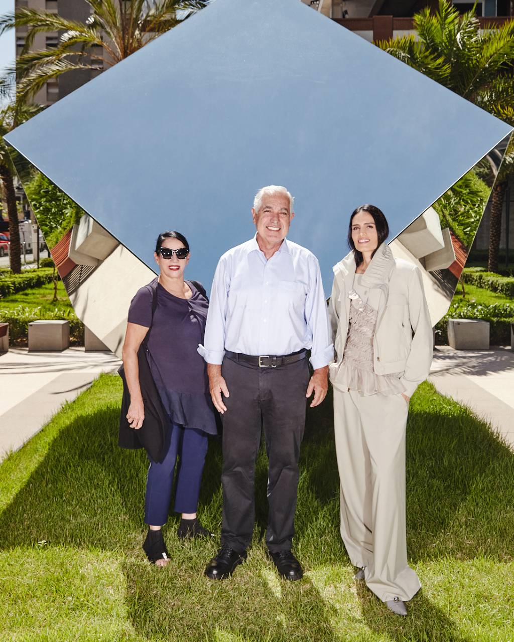 Gloria Coelho completa 50 anos de carreira com coleção especial