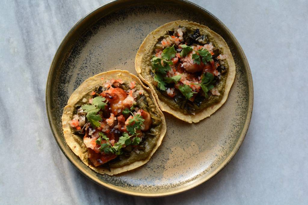 Taco de mollejas, pipián e escarola em conserva_Cepa_Divulgação Taco de mollejas, pipián e escarola em conserva_Cepa_Divulgação