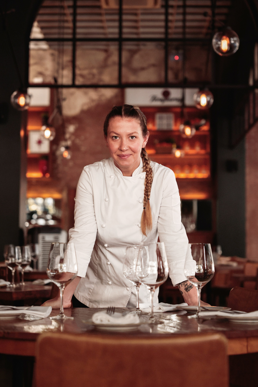 Chef Ana Paula Cremonezi estreia no bar-restaurante Tuy, Cocina