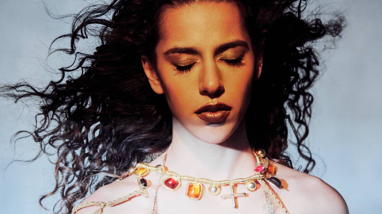 Marina Sena lança 'Coisas Naturais': terceiro disco solo