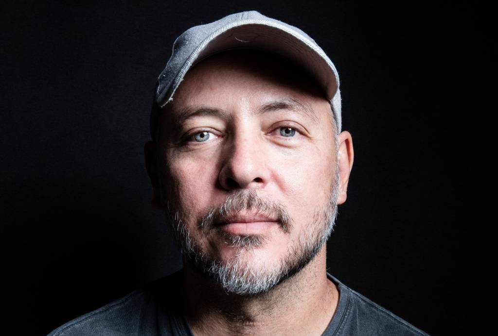 Daryan Dornelles apresenta série de retratos em Portugal