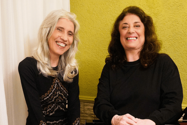 Araceli e Adélia: piano e voz