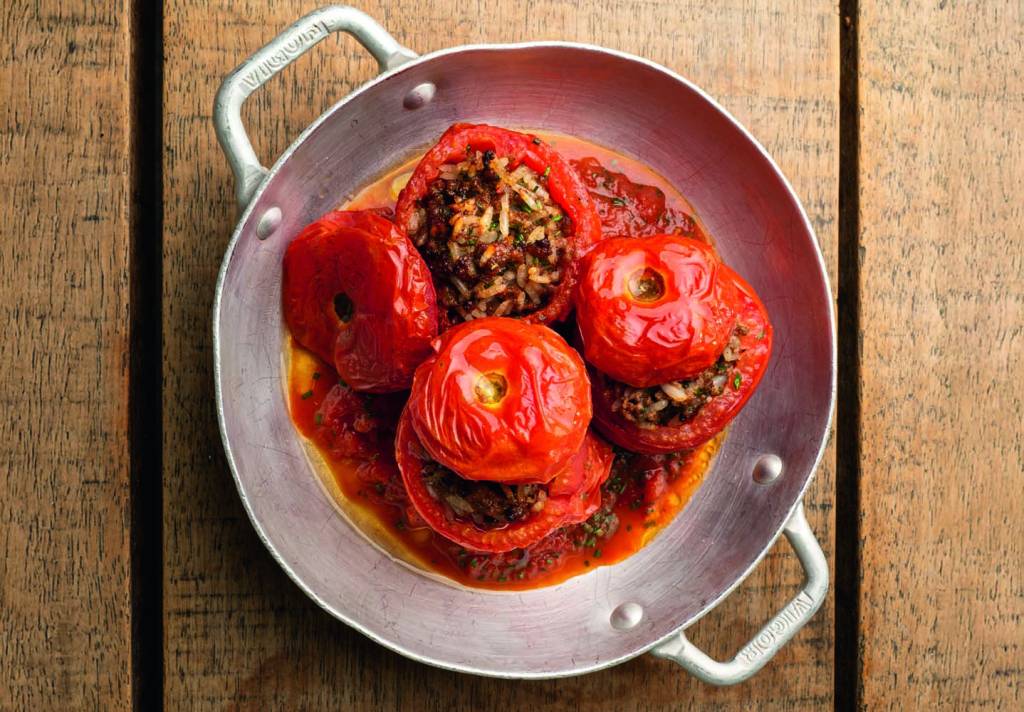 Kouzina, taberna grega dos Jardins, renova menu com 21 receitas