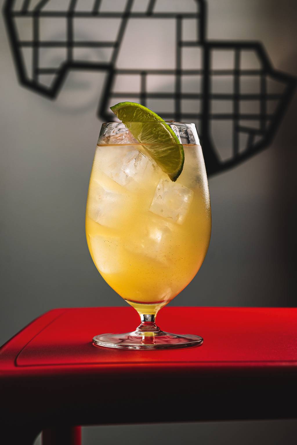 Espumantes e vermutes de frutas brasileiras se espalham por bares de SP