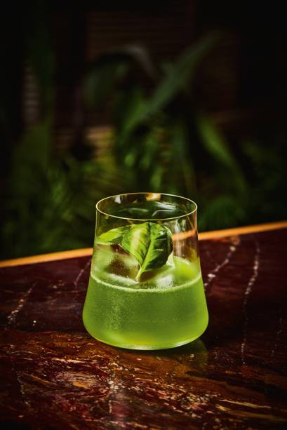 Gin basil smash: uma das opções de drinques no menu