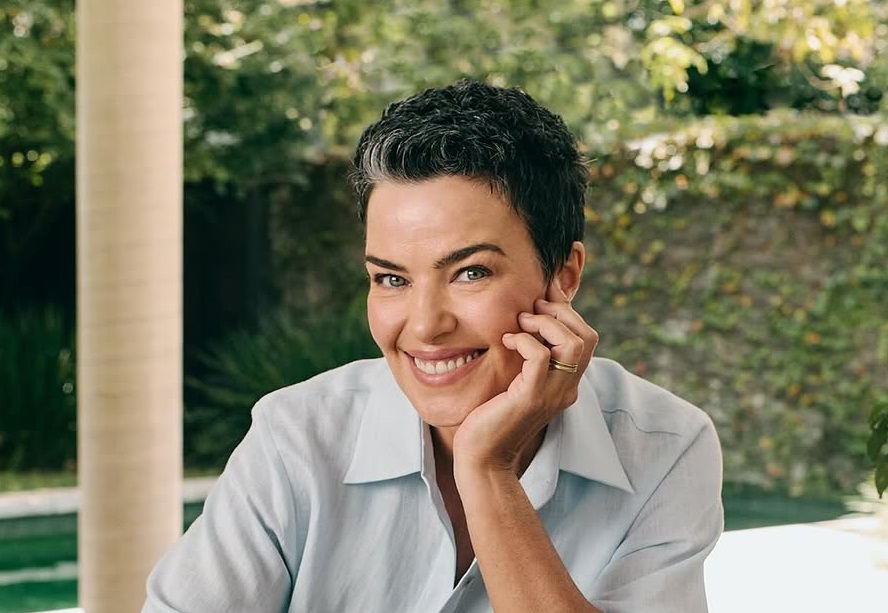 Ana Paula Arósio ressurge em nova campanha no Brasil