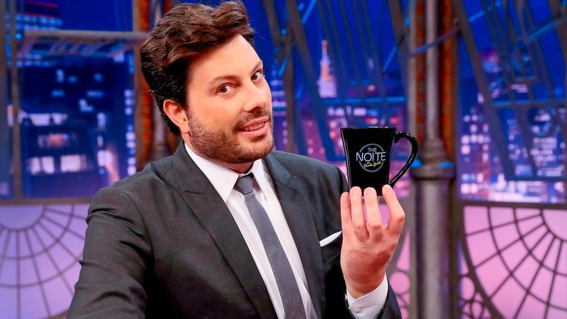 Danilo Gentili acusa Otávio Mesquita de passar a mão em seu pênis