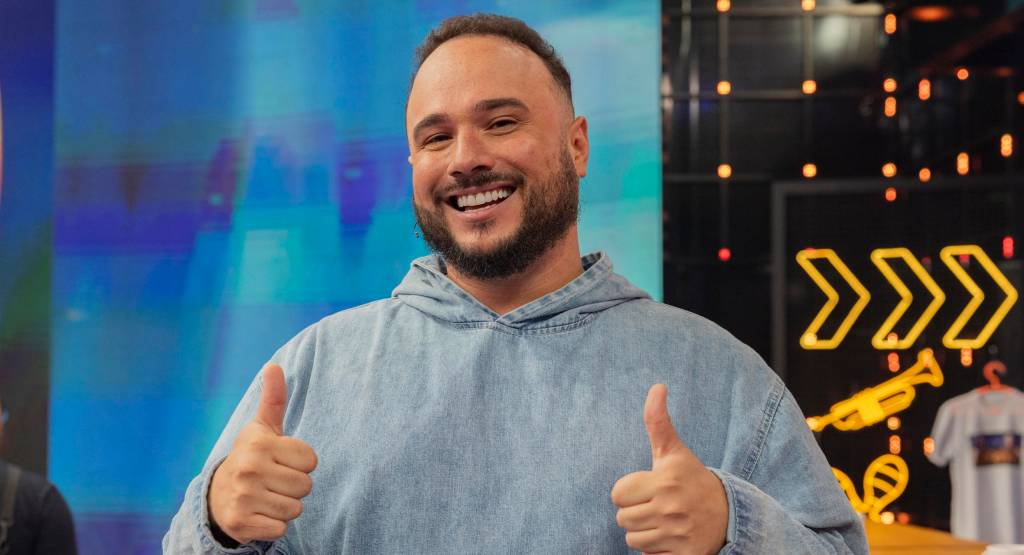 Ed Gama celebra presença na Globo e gestão de clube de comédia em SP