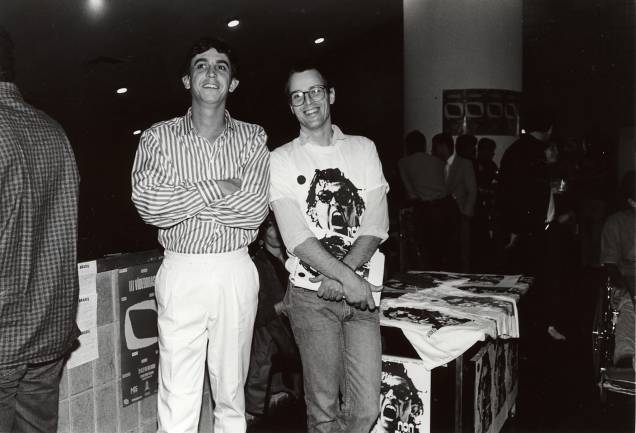 O poeta Walter Silveira ao lado de Tadeu Jungle na 5a edição do festival Videobrasil, em 1987: na ocasião, o diretor foi premiado com o trabalho Heróis da Decadên(s)ia O poeta Walter Silveira ao lado de Tadeu Jungle na 5a edição do festival Videobrasil, em 1987: na ocasião, o diretor foi premiado com o trabalho Heróis da Decadên(s)ia