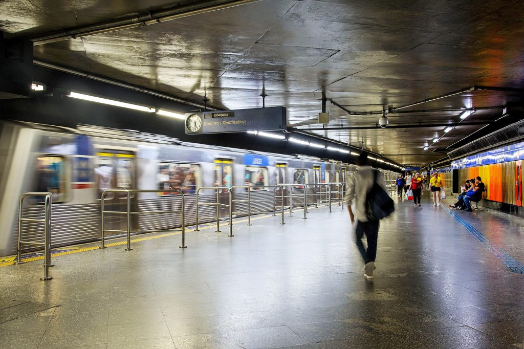 2001_2719_Estacao_Sao_Bento_linha1-1024x682-1 Morre homem que ateou fogo no próprio corpo em estação do Metrô de SP