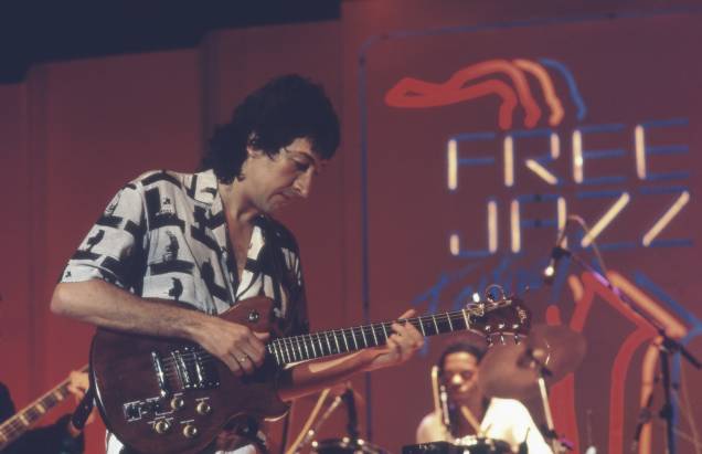 Primeira edição do festival: registro de 1985, com Toninho Horta no palco, em São Paulo Primeira edição do festival: registro de 1985, com Toninho Horta no palco, em São Paulo