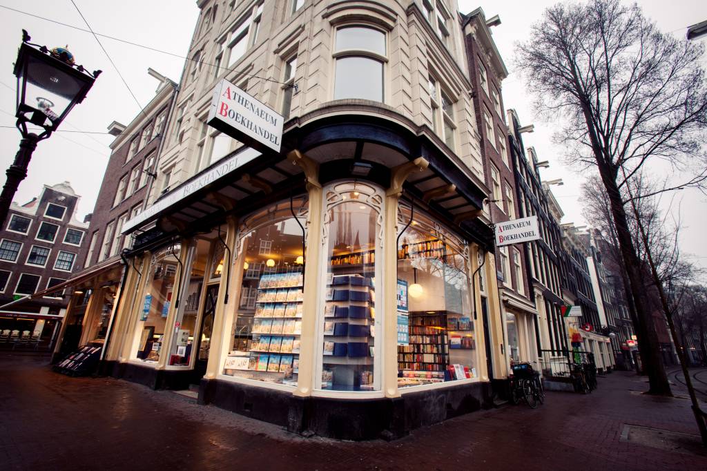 Athenaeum Crédito Divulgação Foto olho de peixe de livraria em antigo edifício
