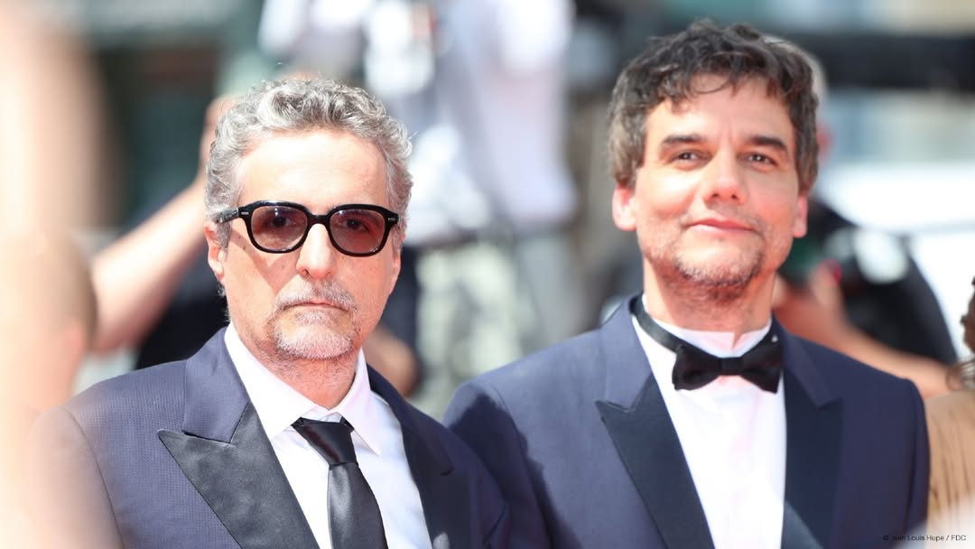Kléber Mendonça Filho e Wagner Moura no tapete vermelho do Festival de Cannes