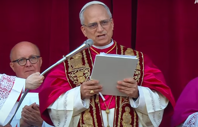 Cardeal americano Robert Francis Prevost é eleito novo papa