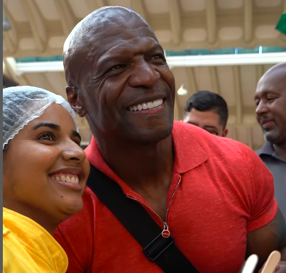 Terry Crews visitou Mercadão de SP