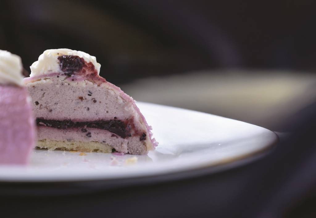 Matheus Rosa Confeitaria Brasileira, no Itaim Bibi, exalta sabores nacionais