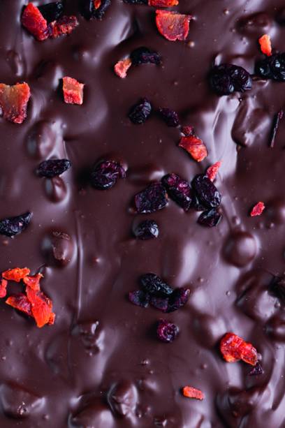 Hagi Torroneria e Chocolateria: "telha" de chocolate com frutas vermelhas